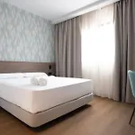 Hotel Alora