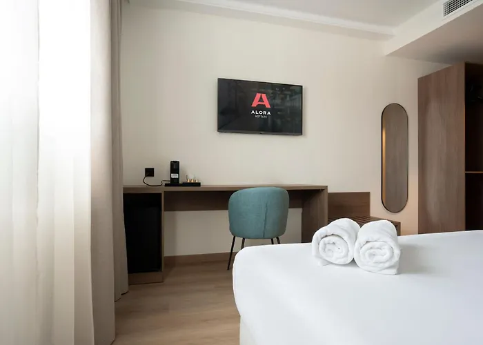 Alora 3*